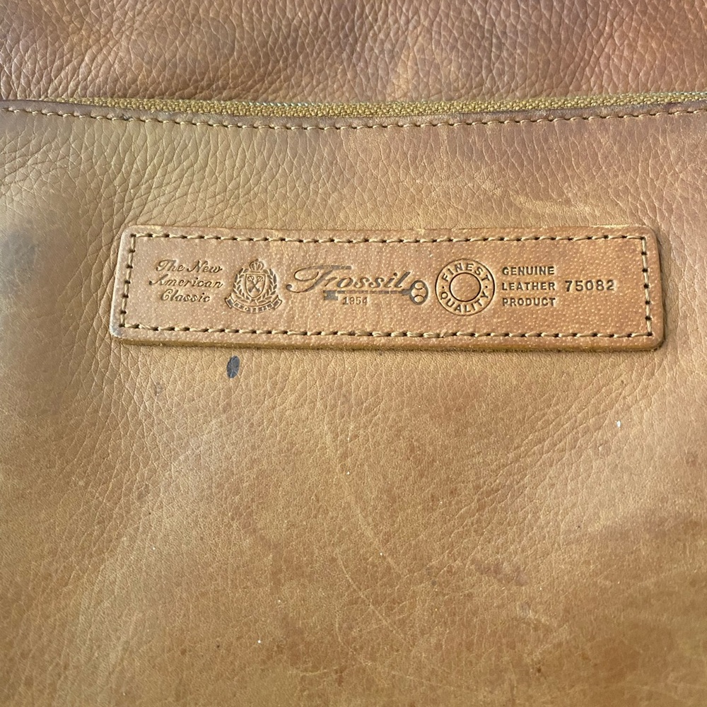 fossil purse
